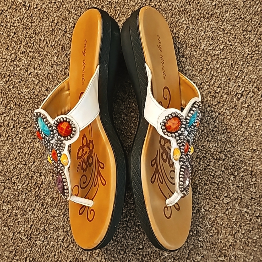 Sandals - Picture 3 of 16
